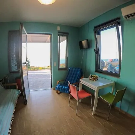 Spectacular Views In Lovely Home!!! Apartment