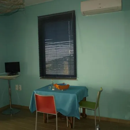 Apartment Spectacular Views In Lovely Home!!! *